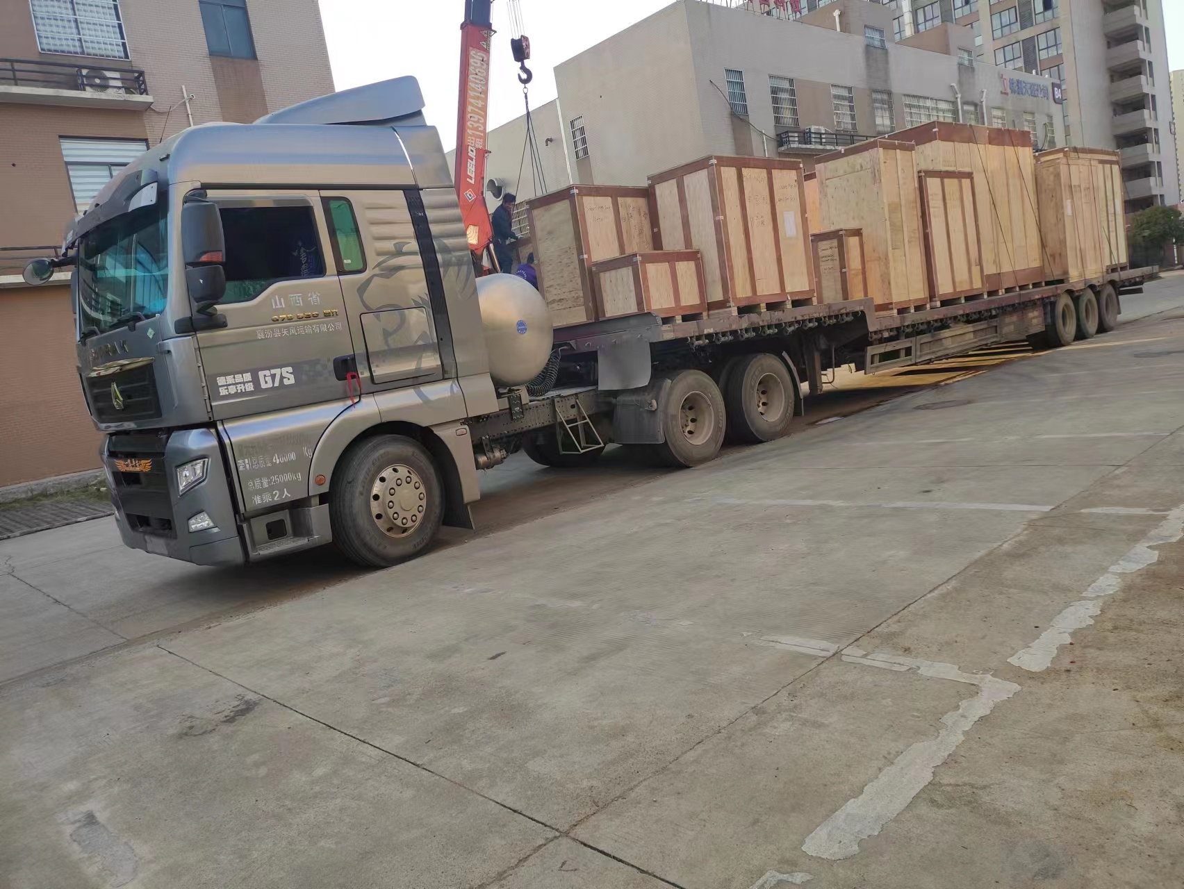 Vertical graphitization furnaces and horizontal carbonization furnaces shipment 